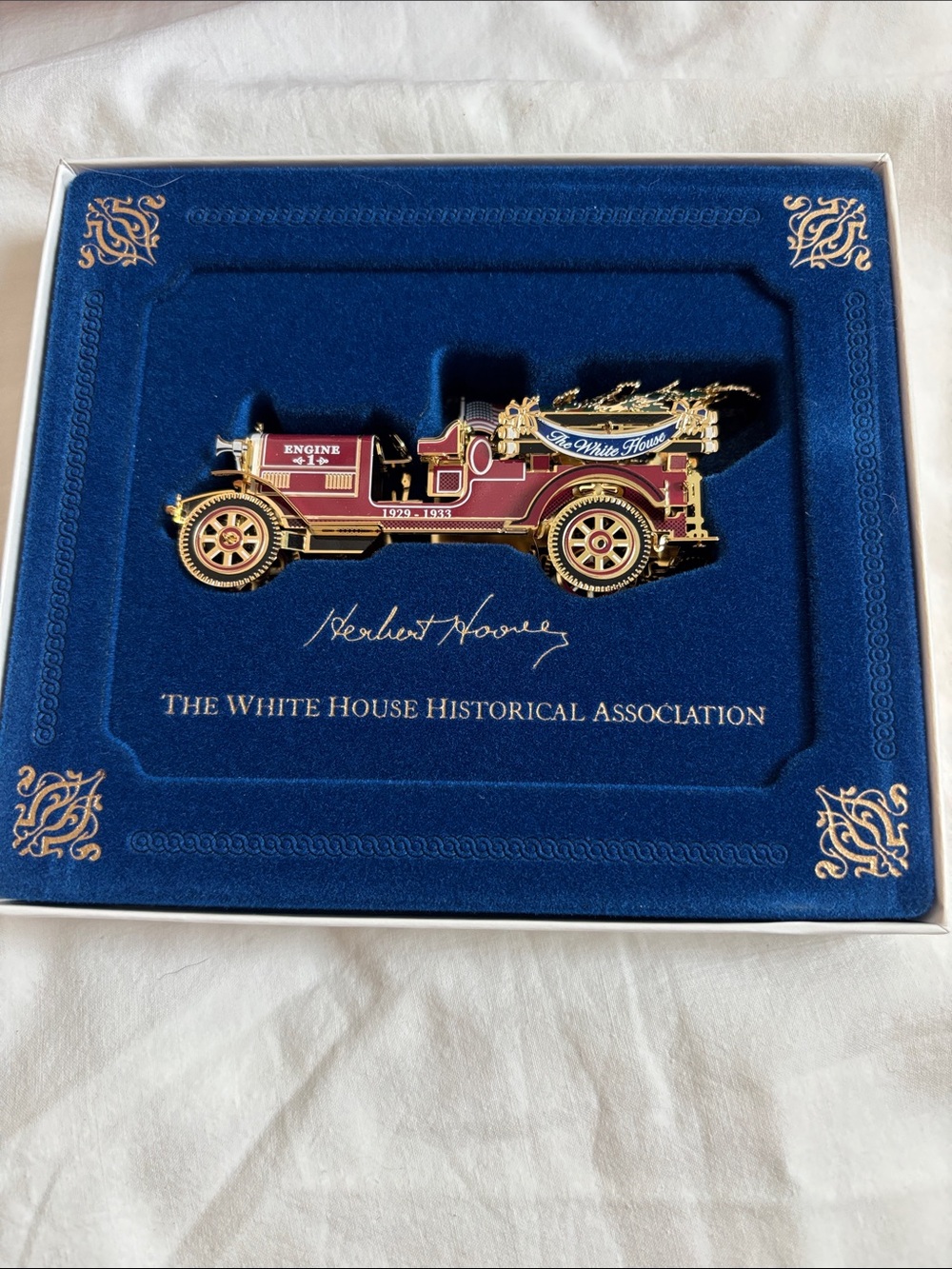 White House 2016 Maroon Vintage Fire Engine Ornament